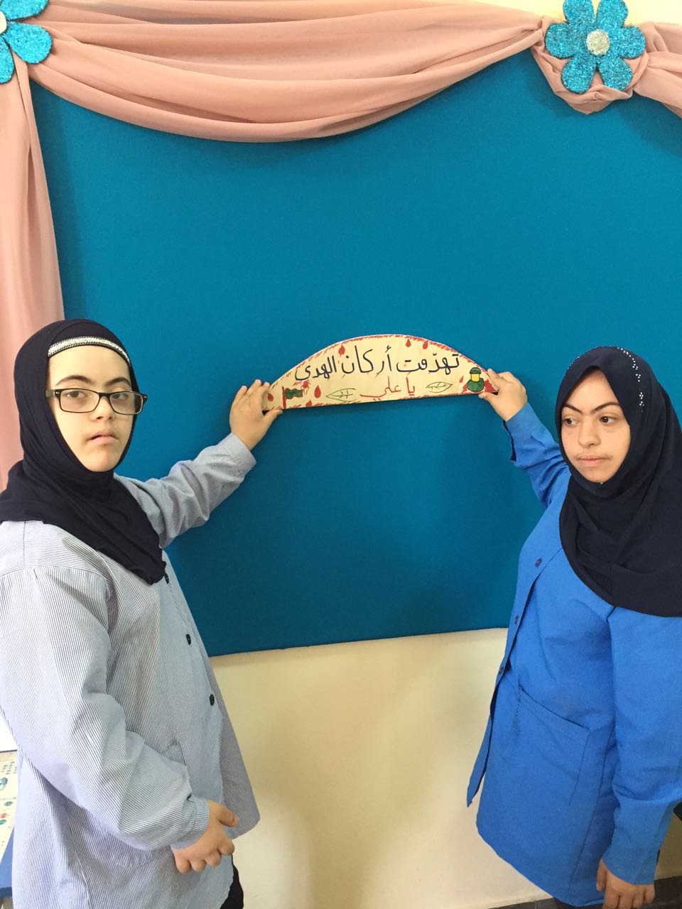مشهد مسرحي يجسد استشهاد الإمام علي (ع)