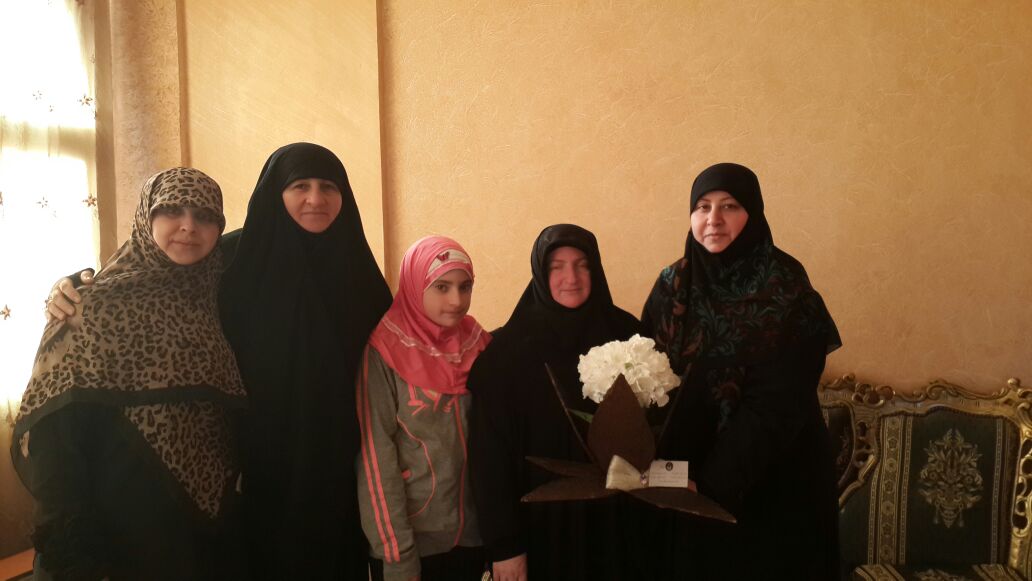 زيارة أمهات الشهداء